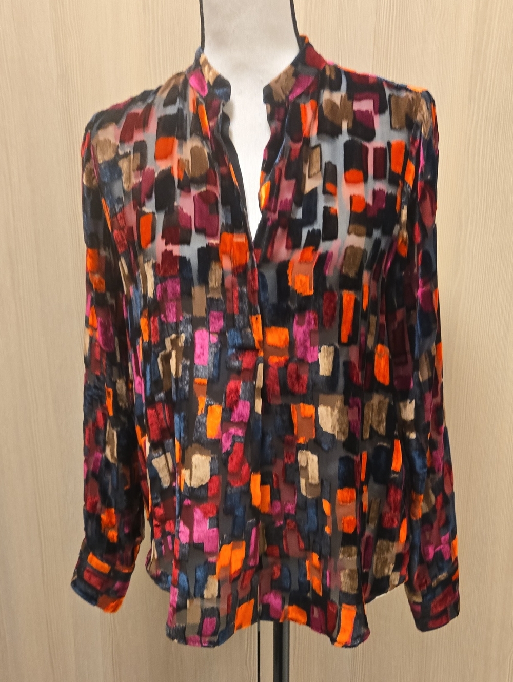 Alice + Olivia Multi-Color Abstract Pattern V-Neck Blouse